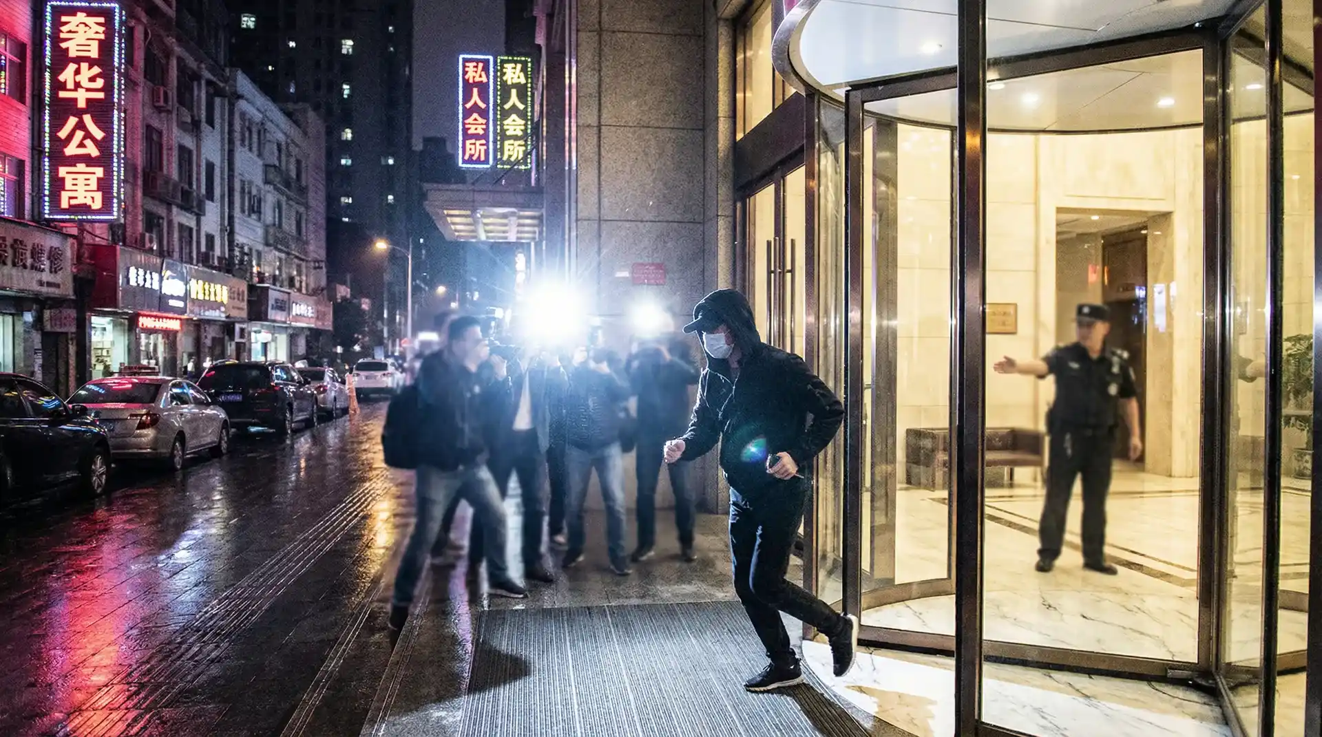 吃瓜黑料 - 公寓楼下记者围堵